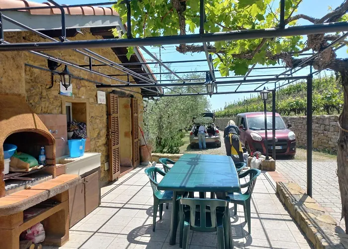 Ferienhaus Casetta Mari Immersa In Un Vigneto Dolceacqua