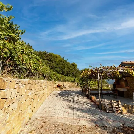 Сasa de vacaciones Casetta Mari Immersa In Un Vigneto